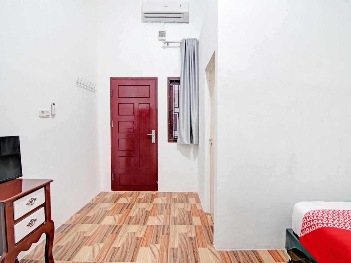 Oyo 92946 Dekna Syariah Hotel
