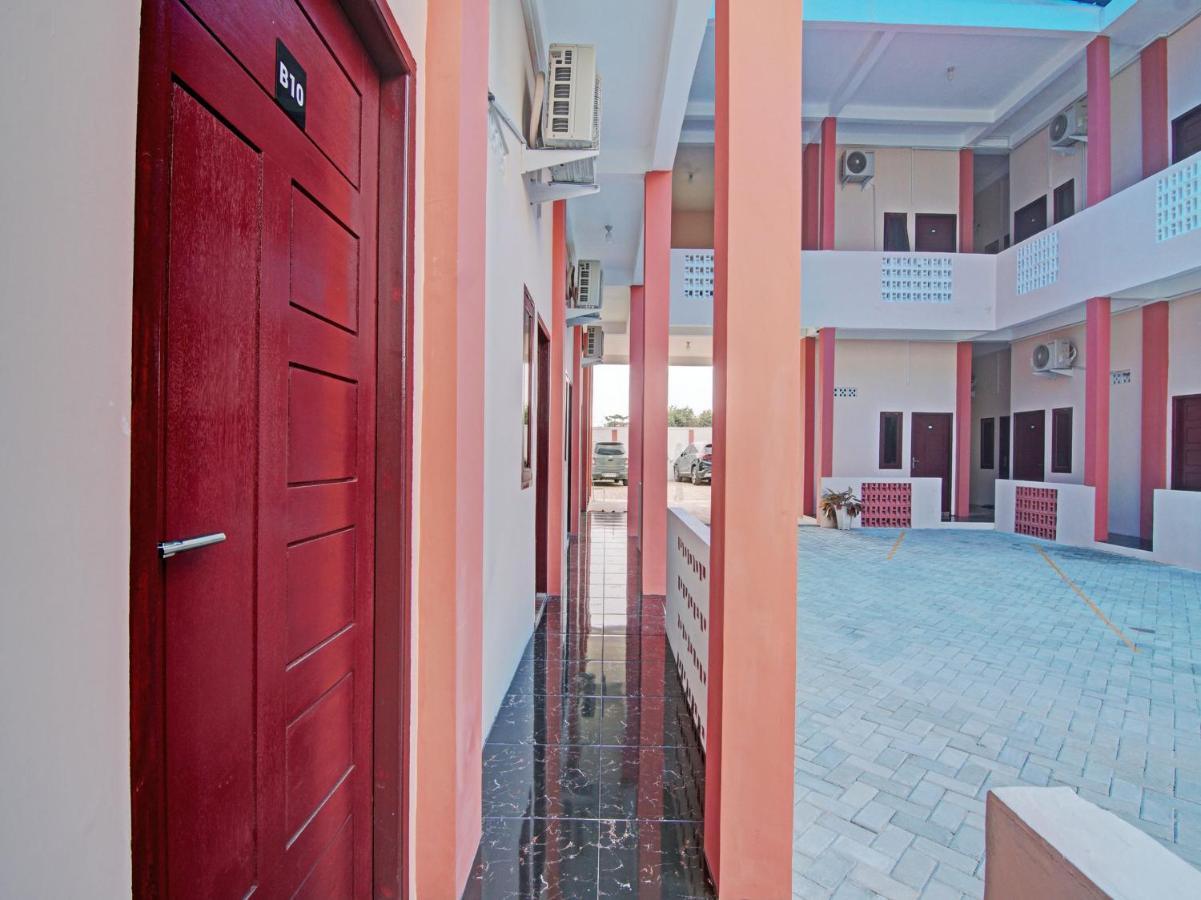 Oyo 92946 Dekna Syariah Pekanbaru