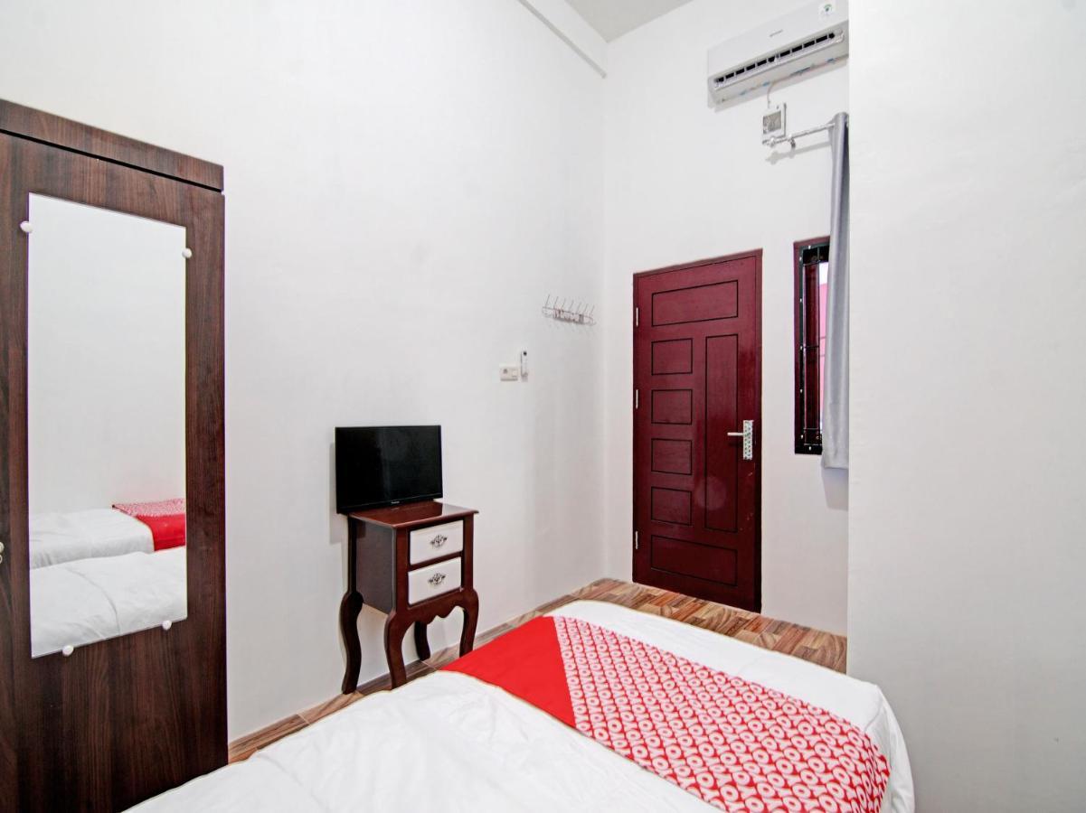 Oyo 92946 Dekna Syariah Pekanbaru
