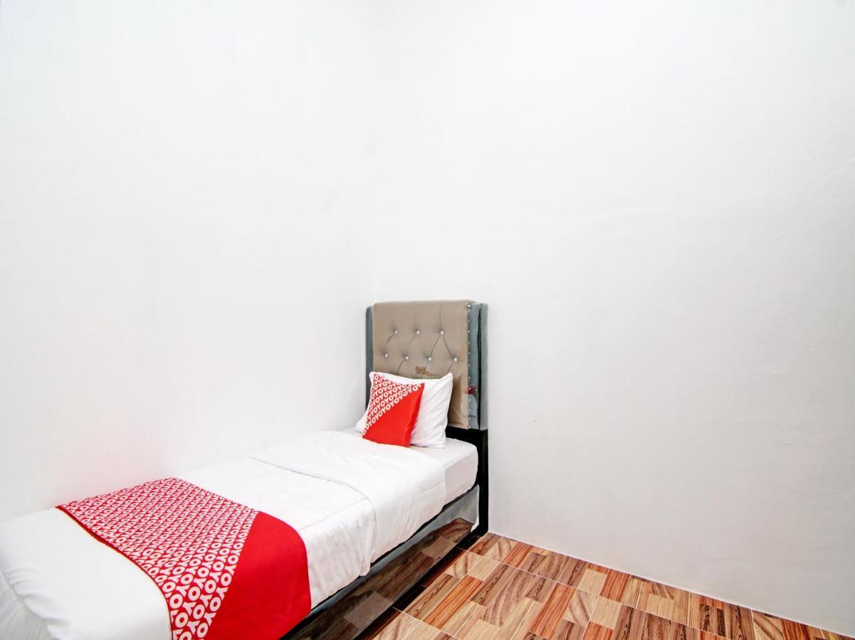 Hotel Oyo 92946 Dekna Syariah 2*